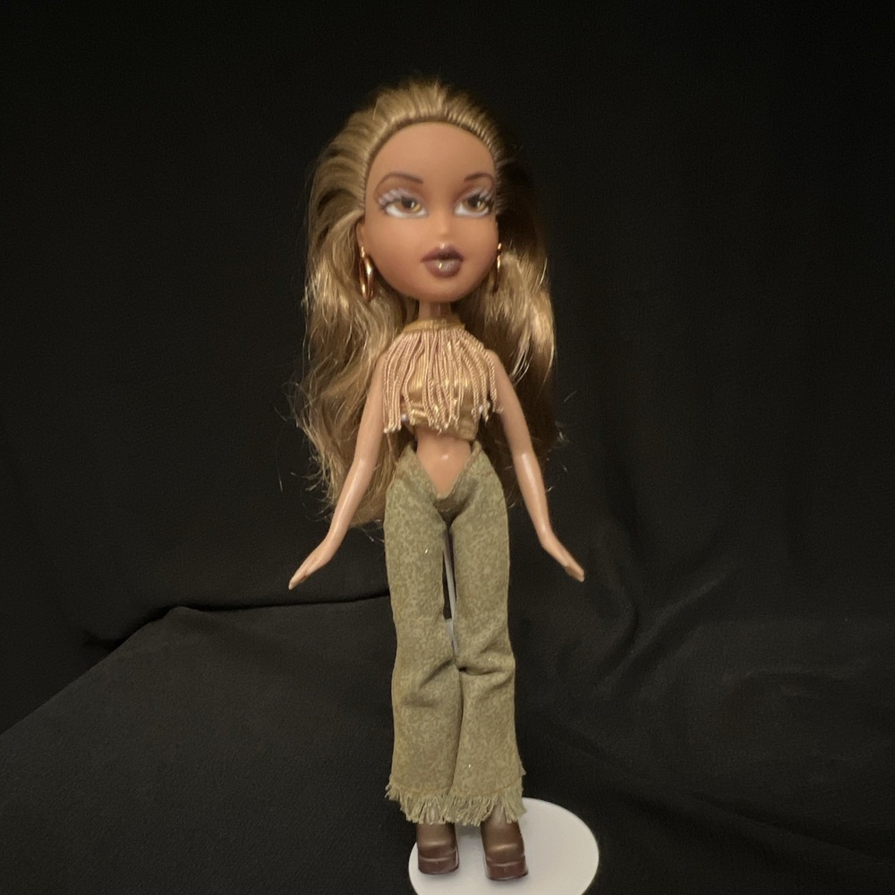 2002 Bratz Funk N Glow Yasmin W/ Original Outfit Earrings MGA